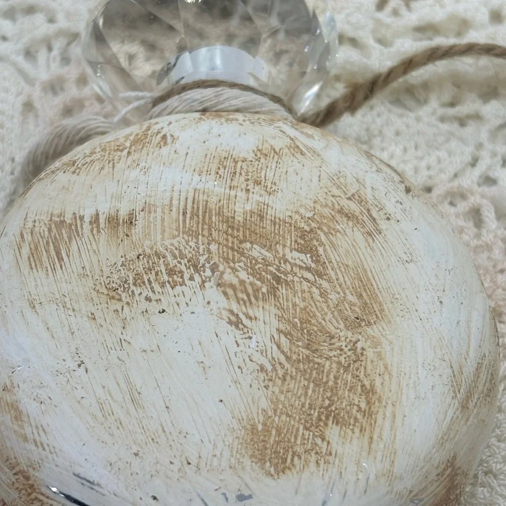 Vintage-Inspired shabby chic home accents
